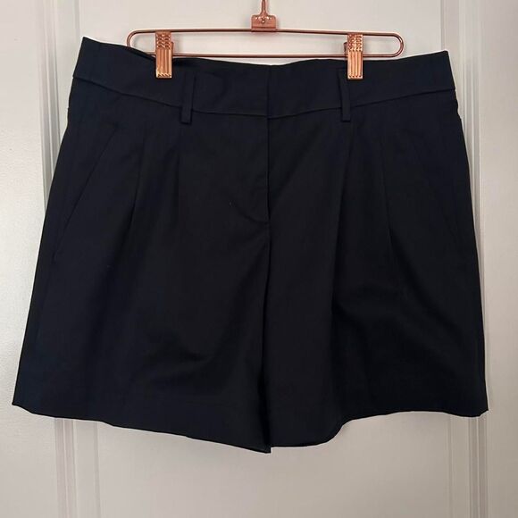 Akris Punto Miata Pleated Shorts | Bleu Marine Dark Blue | Size 8 NWT - Picture 5 of 6